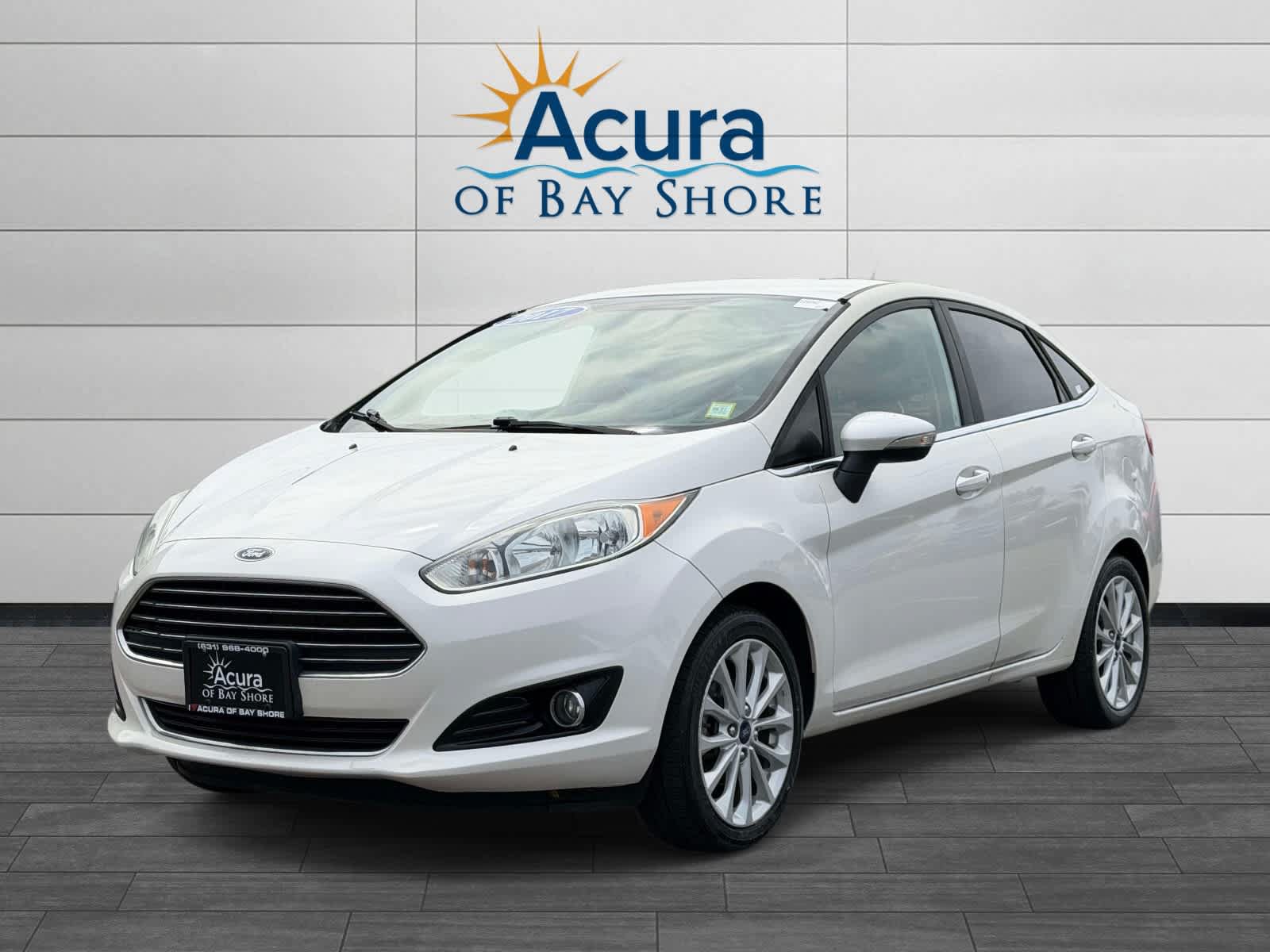 Used 2017 Ford Fiesta Titanium FWD image 2