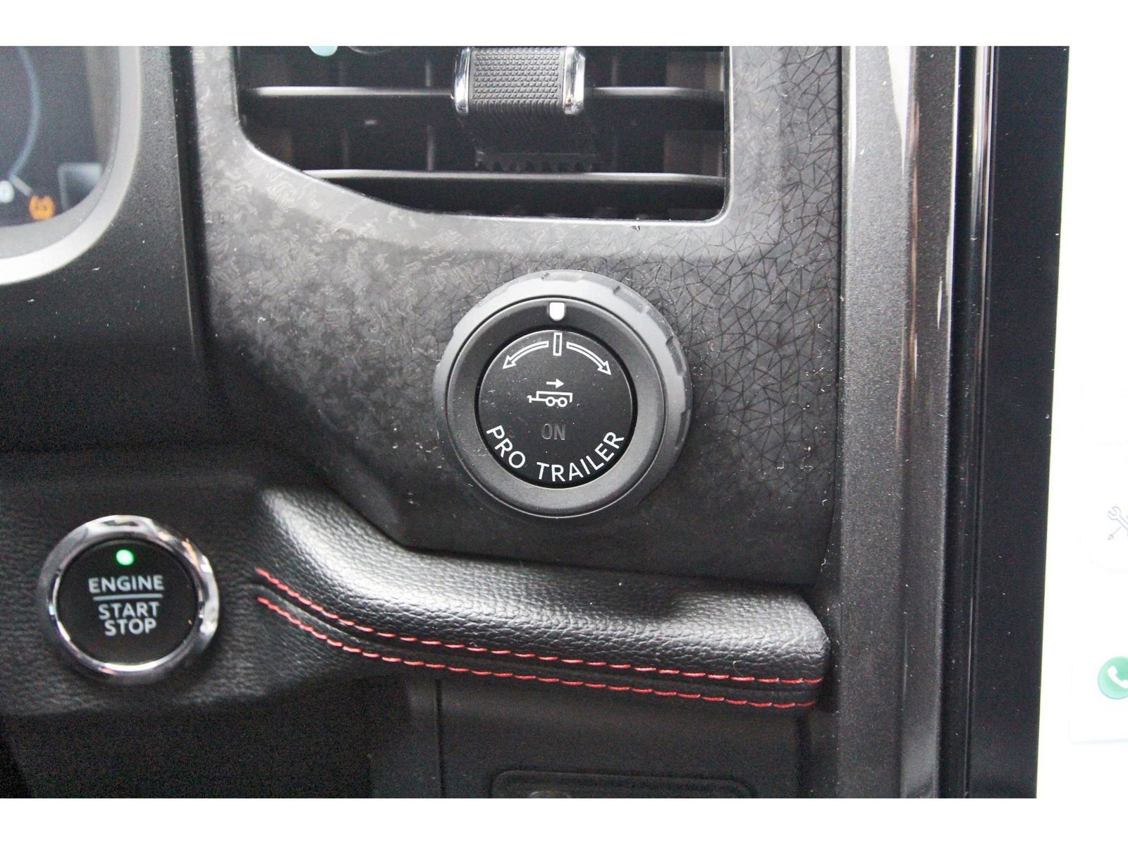 Used 2023 Ford Expedition Limited image 27