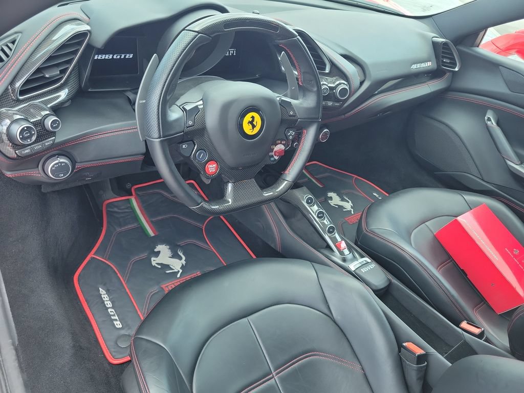 Used 2018 Ferrari 488 GTB RWD image 15
