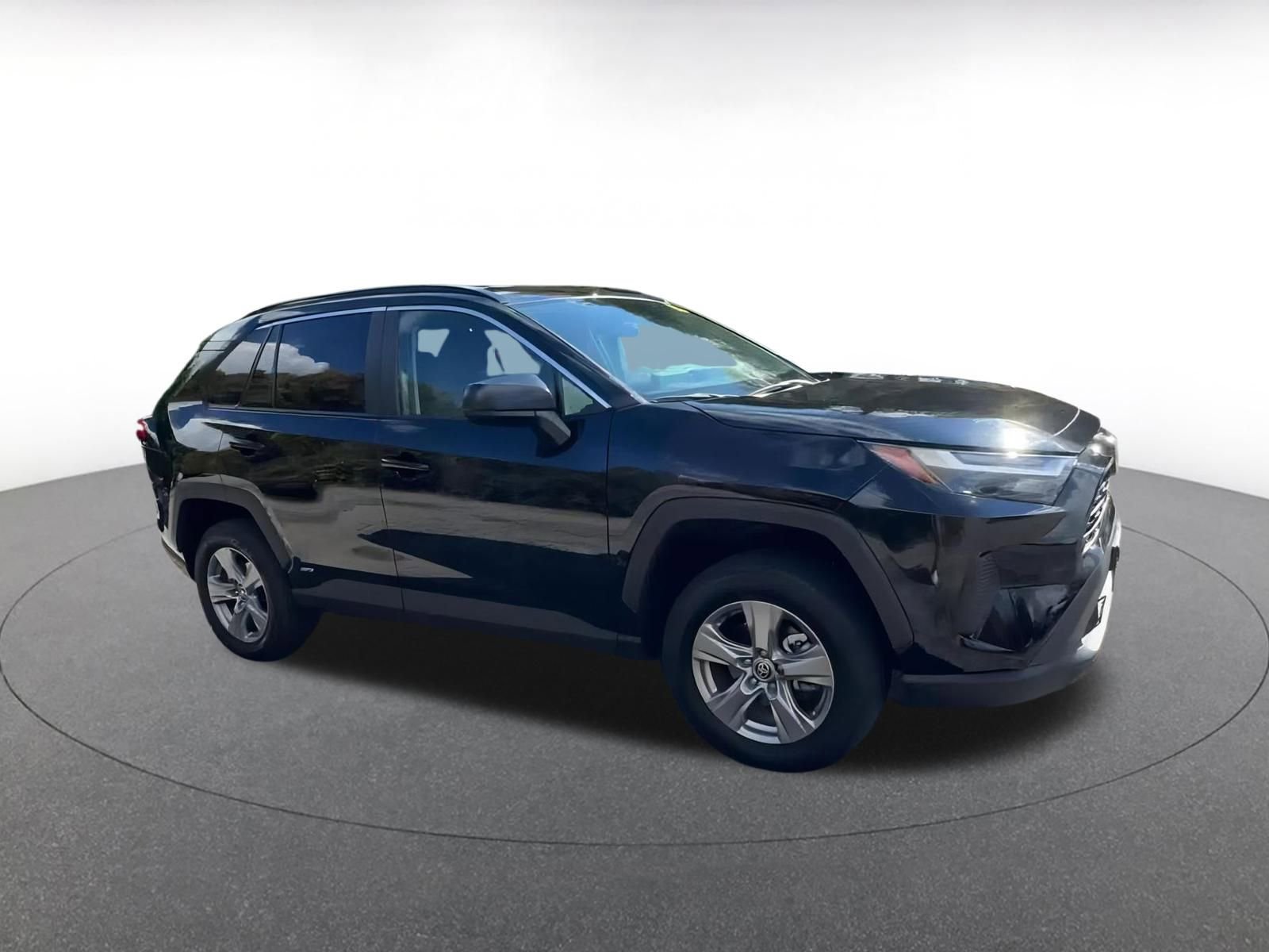 Used 2025 Toyota RAV4 LE video 2