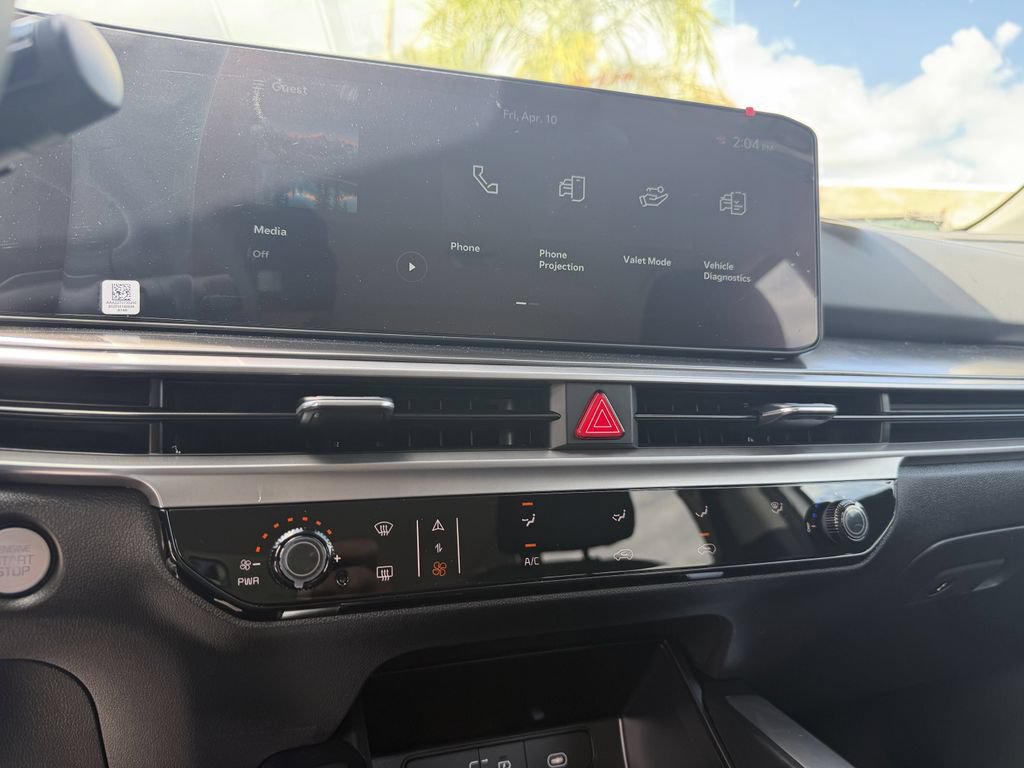 New 2026 Kia Sorento LX FWD image 18