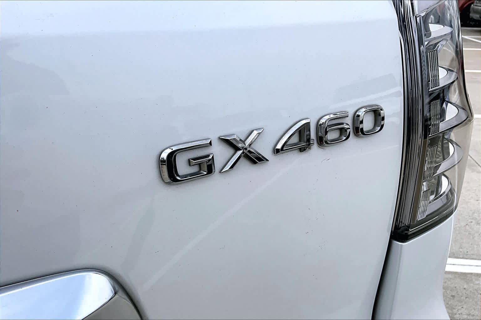 Used 2021 Lexus GX 460 Luxury w/ Accessory Package AWD/4WD image 10