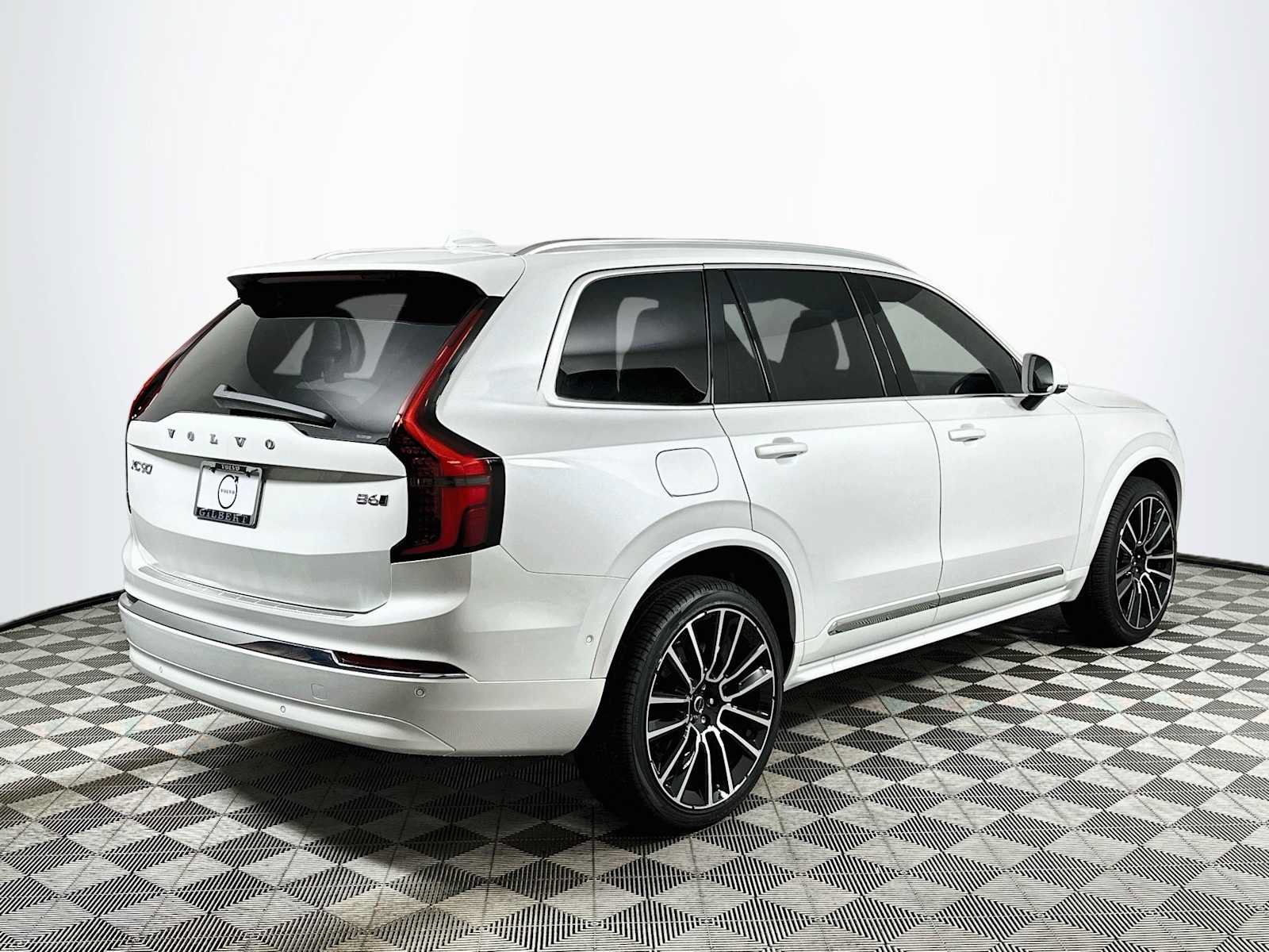 New 2026 Volvo XC90 B6 Plus w/ Protection Package Premier AWD/4WD image 7
