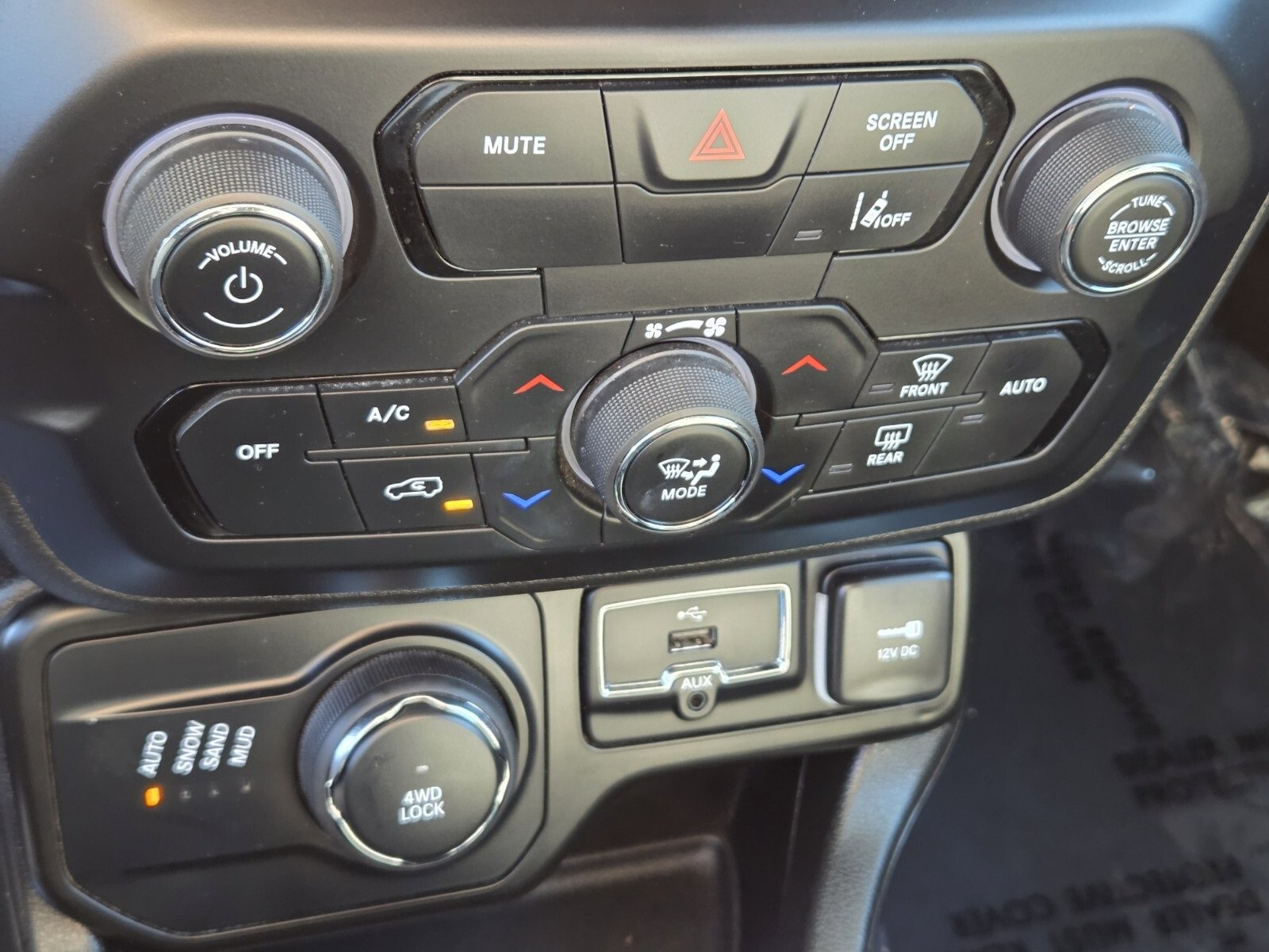 Used 2023 Jeep Renegade Latitude image 22