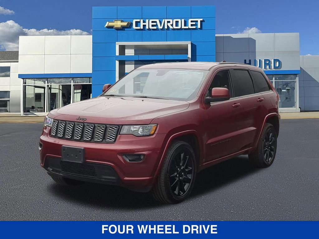 Used 2020 Jeep Grand Cherokee Altitude AWD/4WD image 9
