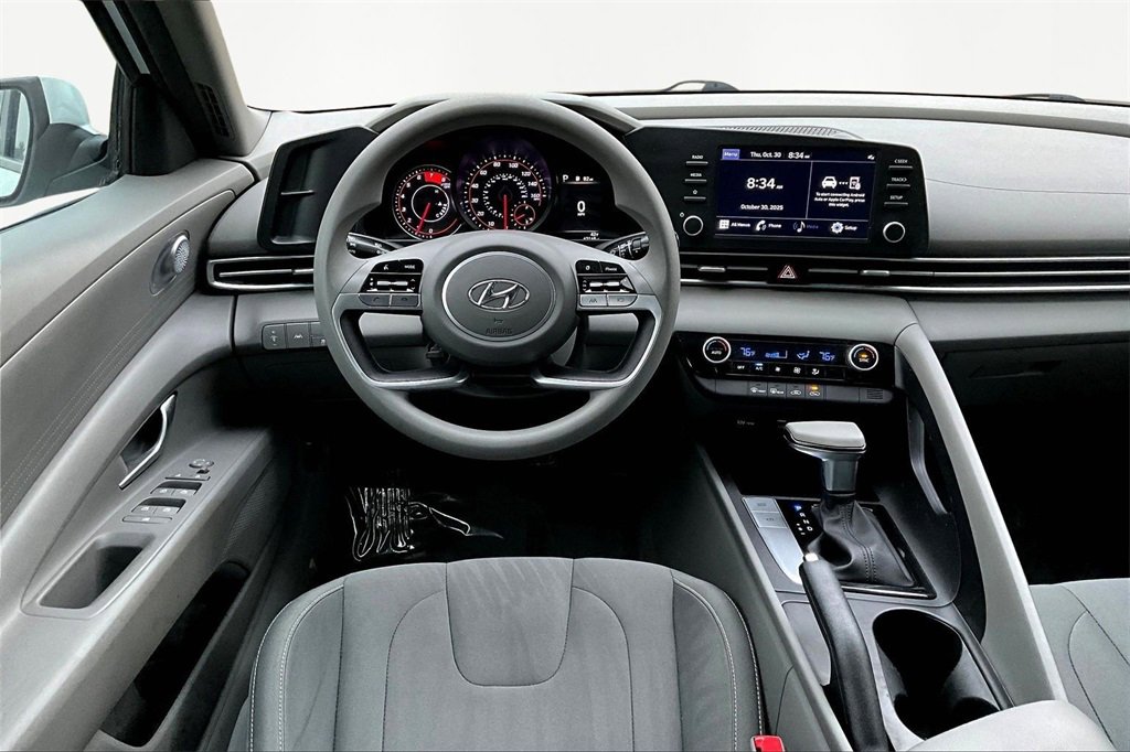 Used 2023 Hyundai Elantra SEL image 5