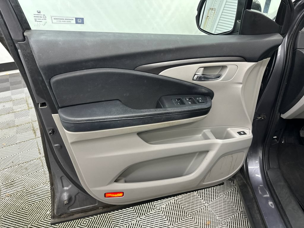 Used 2016 Honda Pilot EX image 7