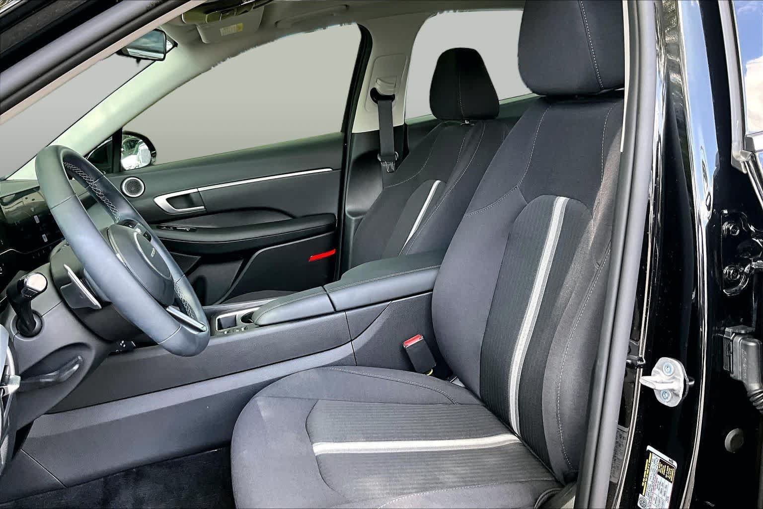 Used 2026 Hyundai Sonata SEL FWD image 8