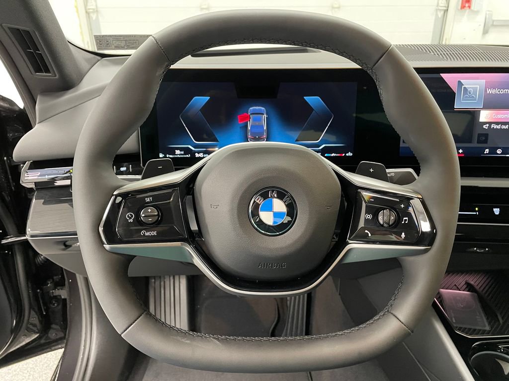 Used 2025 BMW 530i xDrive image 24