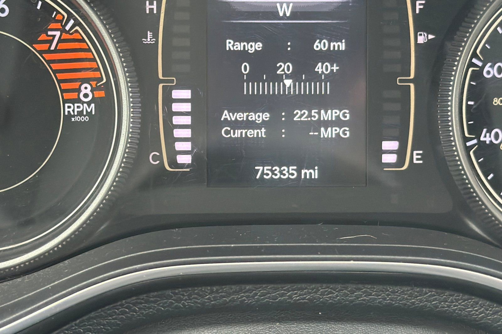 Used 2019 Jeep Cherokee Latitude Plus w/ Comfort/Convenience Group image 25