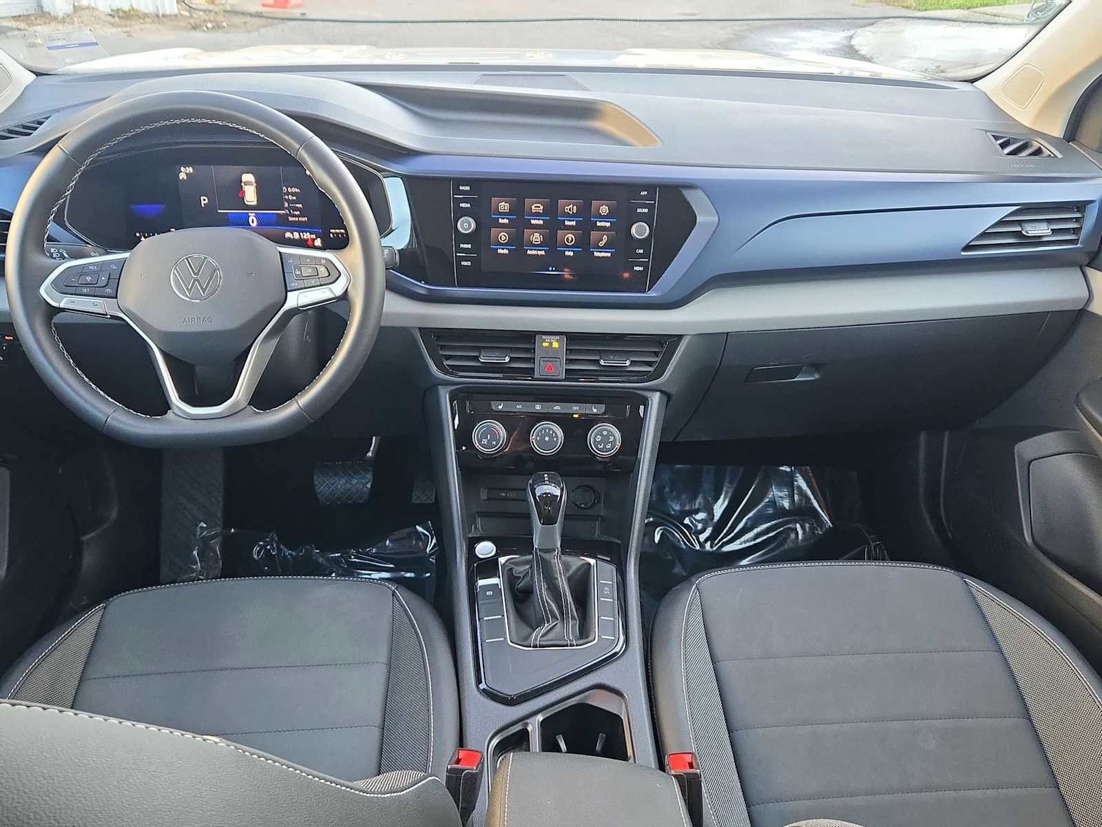 Used 2023 Volkswagen Taos SE image 23