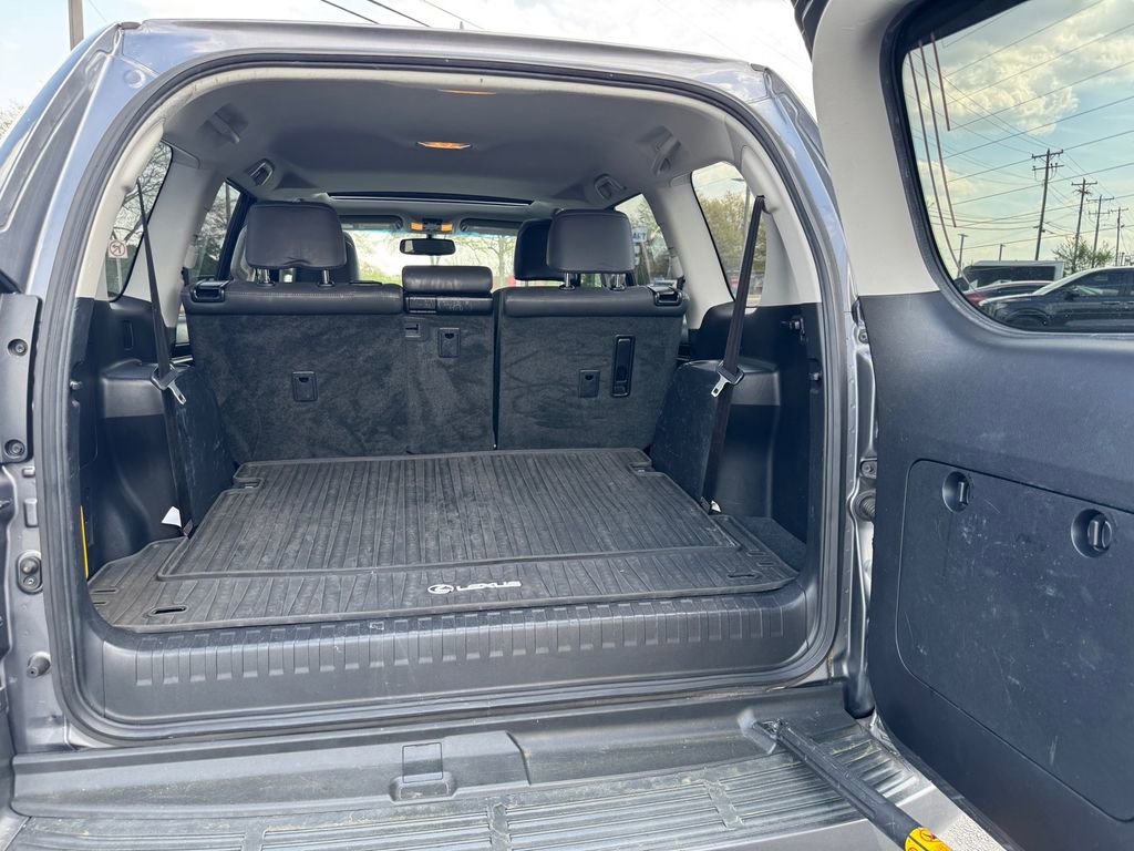 Used 2017 Lexus GX 460 w/ Navigation Package image 10