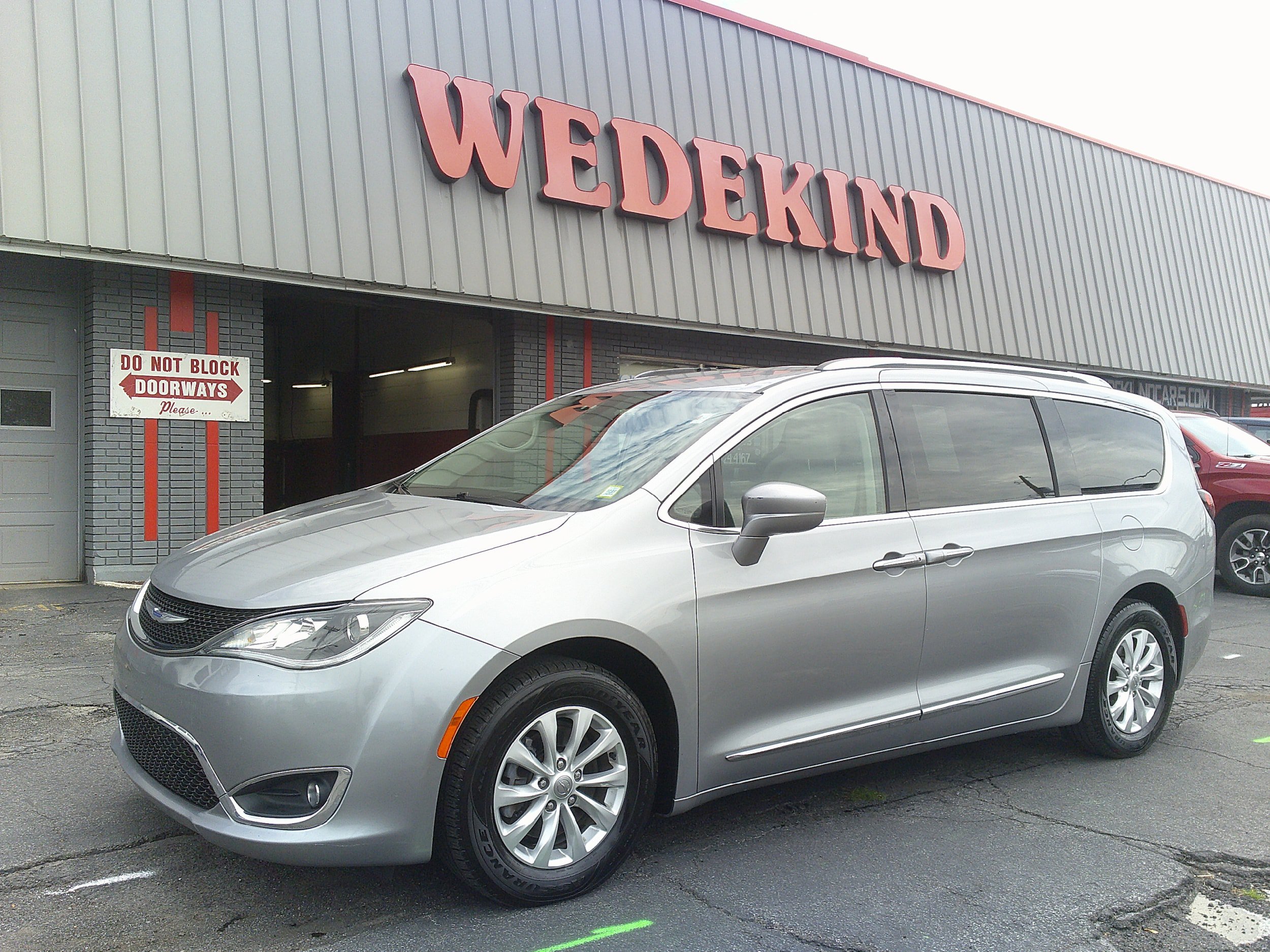 Used 2018 Chrysler Pacifica Touring-L