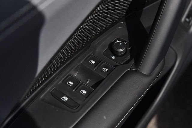 New 2026 Volkswagen Tiguan SE R-Line image 8