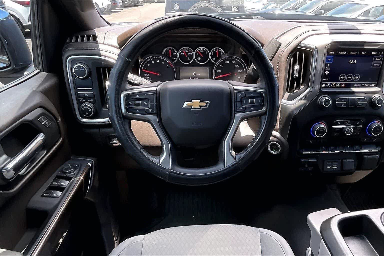 Used 2022 Chevrolet Silverado 1500 LT w/ Convenience Package II RWD image 14