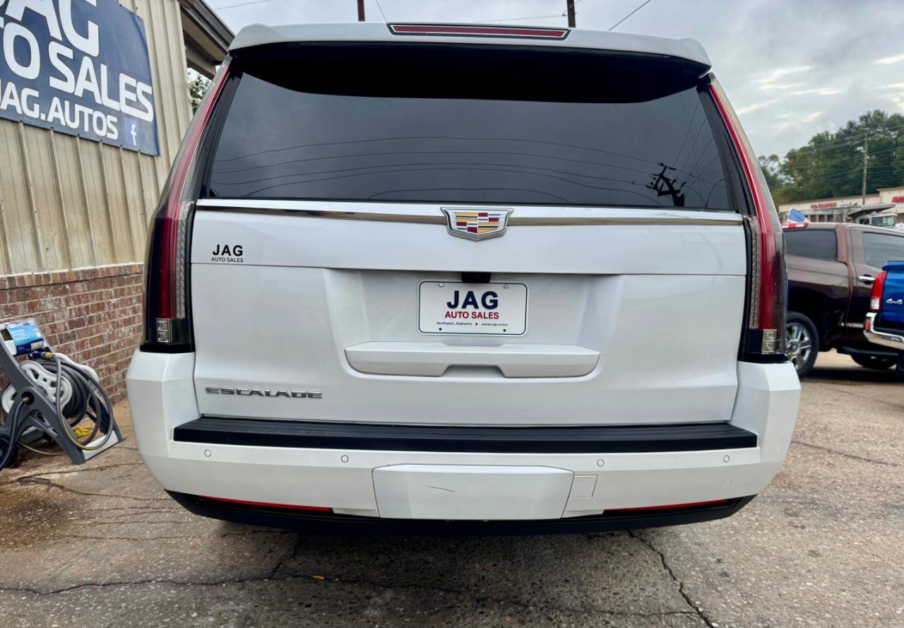 Used 2017 Cadillac Escalade ESV Luxury RWD image 10