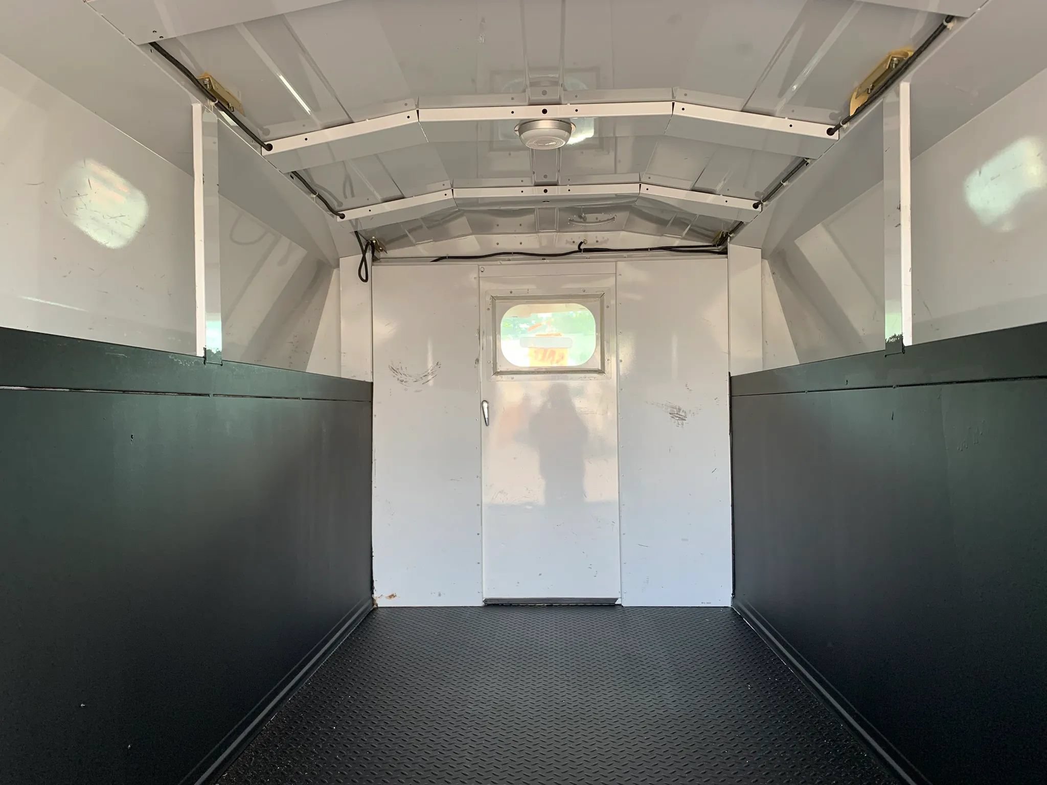 Used 2006 Ford E-350 and Econoline 350 Super Duty RWD image 34