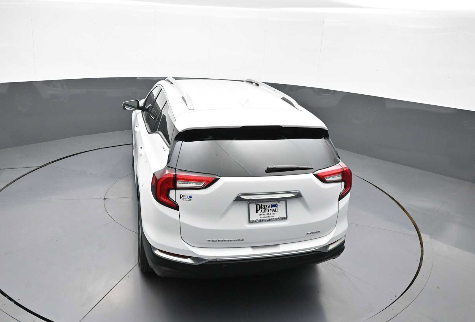 Used 2022 GMC Terrain SLT w/ Infotainment Package II AWD/4WD image 38
