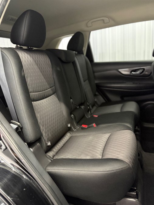 Used 2018 Nissan Rogue SV w/ Premium Package AWD/4WD image 18