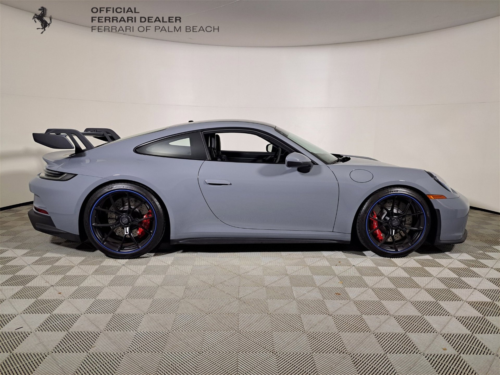 Used 2023 Porsche 911 GT3 image 2