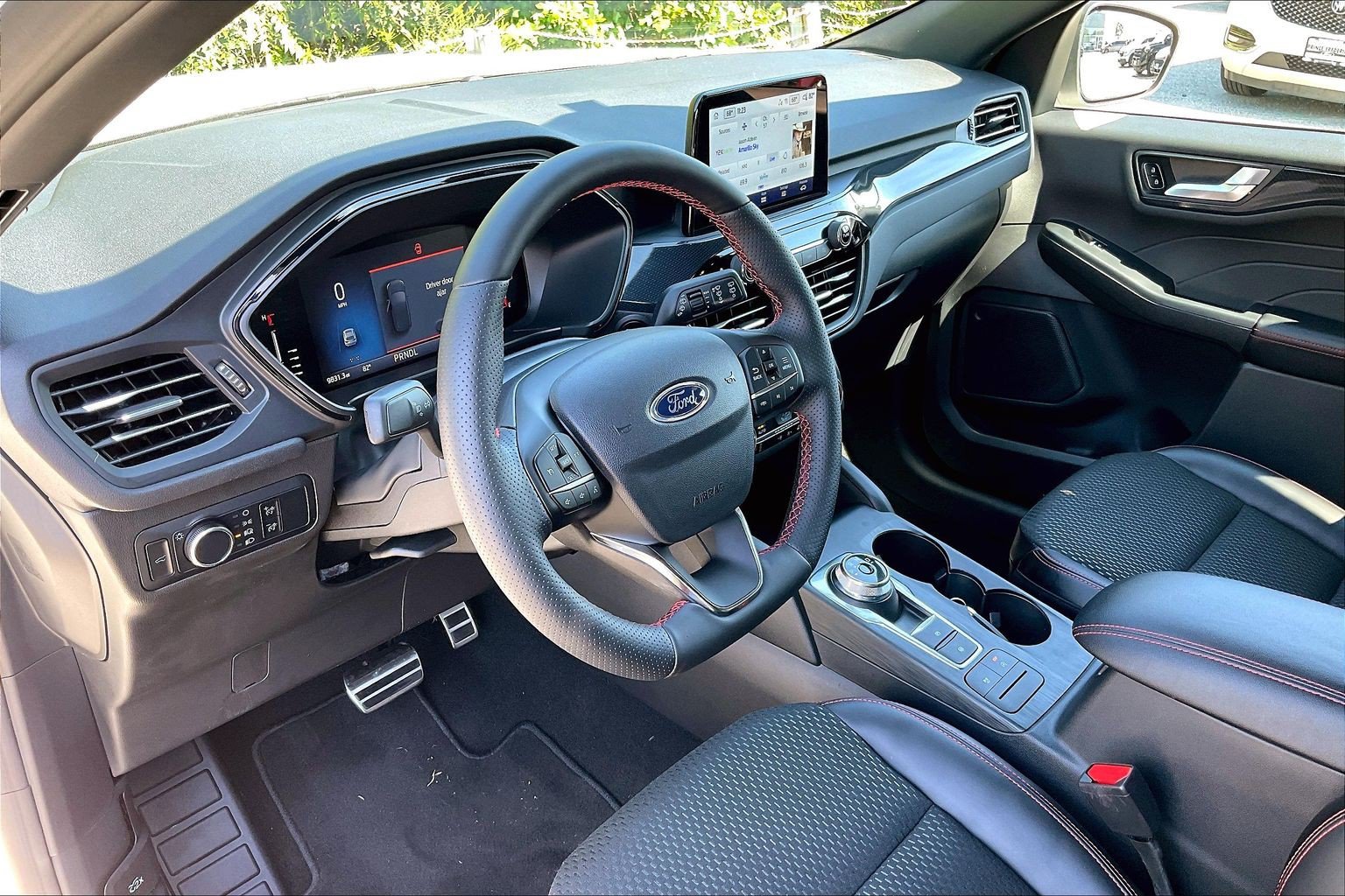 Certified 2024 Ford Escape ST-Line AWD/4WD image 14