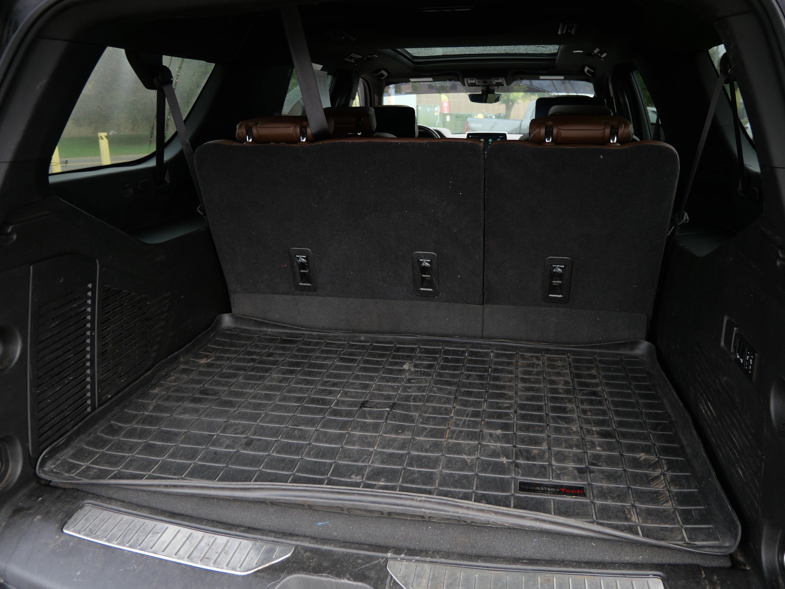 Certified 2021 Chevrolet Suburban High Country AWD/4WD image 17