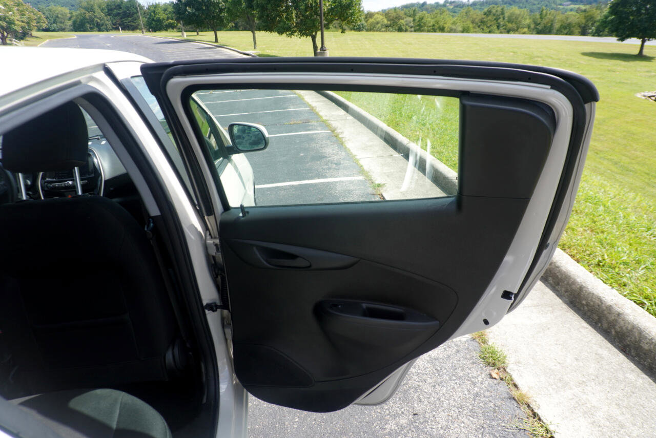 Used 2020 Chevrolet Spark LT image 18