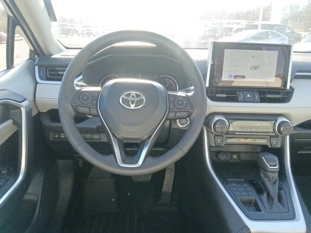 Used 2024 Toyota RAV4 XLE Premium image 26