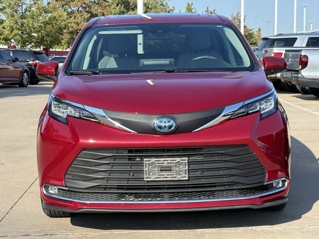 Used 2022 Toyota Sienna XLE FWD image 7
