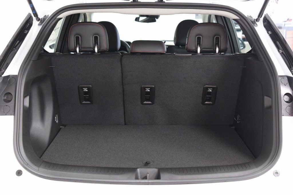 New 2027 Chevrolet Bolt RS FWD image 24