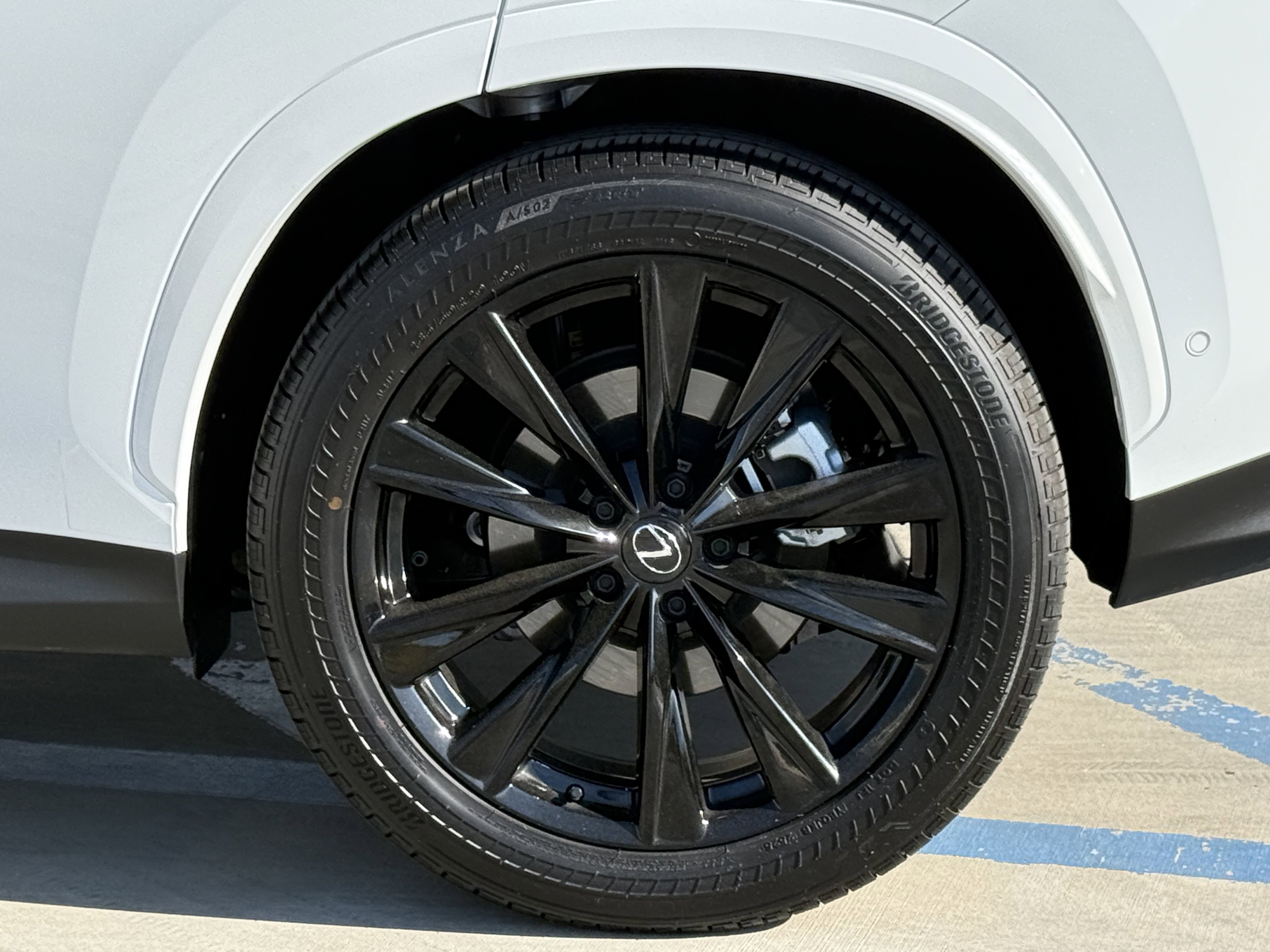 Certified 2025 Lexus NX 450h+ F Sport image 15