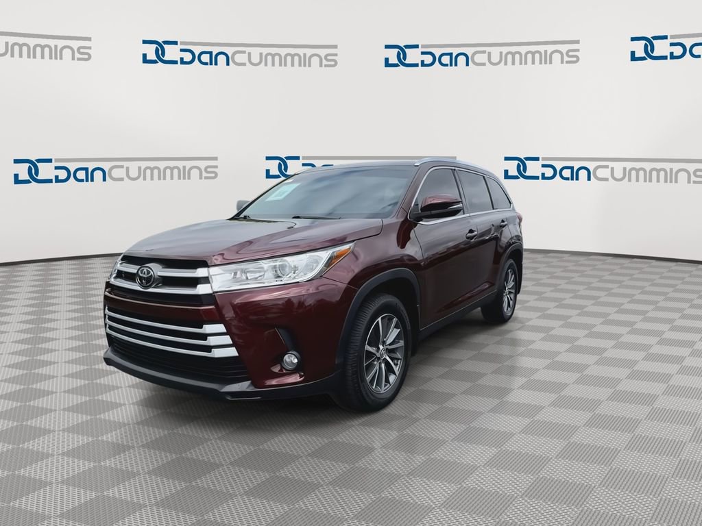 Used 2019 Toyota Highlander XLE AWD/4WD image 4
