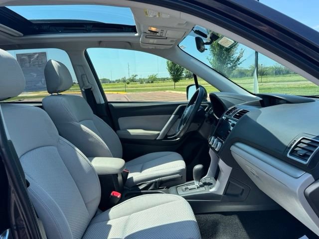 Used 2016 Subaru Forester 2.5i Premium w/ All-Weather Package AWD/4WD image 24