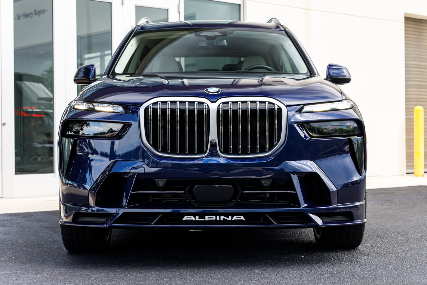 Used 2025 BMW ALPINA XB7 AWD/4WD image 5