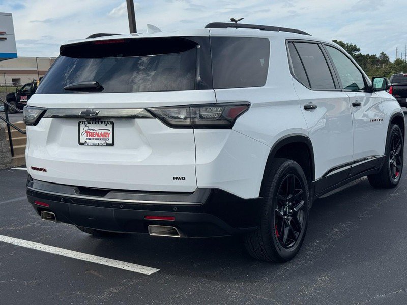 Used 2021 Chevrolet Traverse Premier w/ Redline Edition AWD/4WD image 3