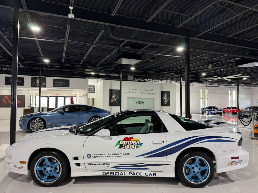 Used 1999 Pontiac Firebird Formula image 12