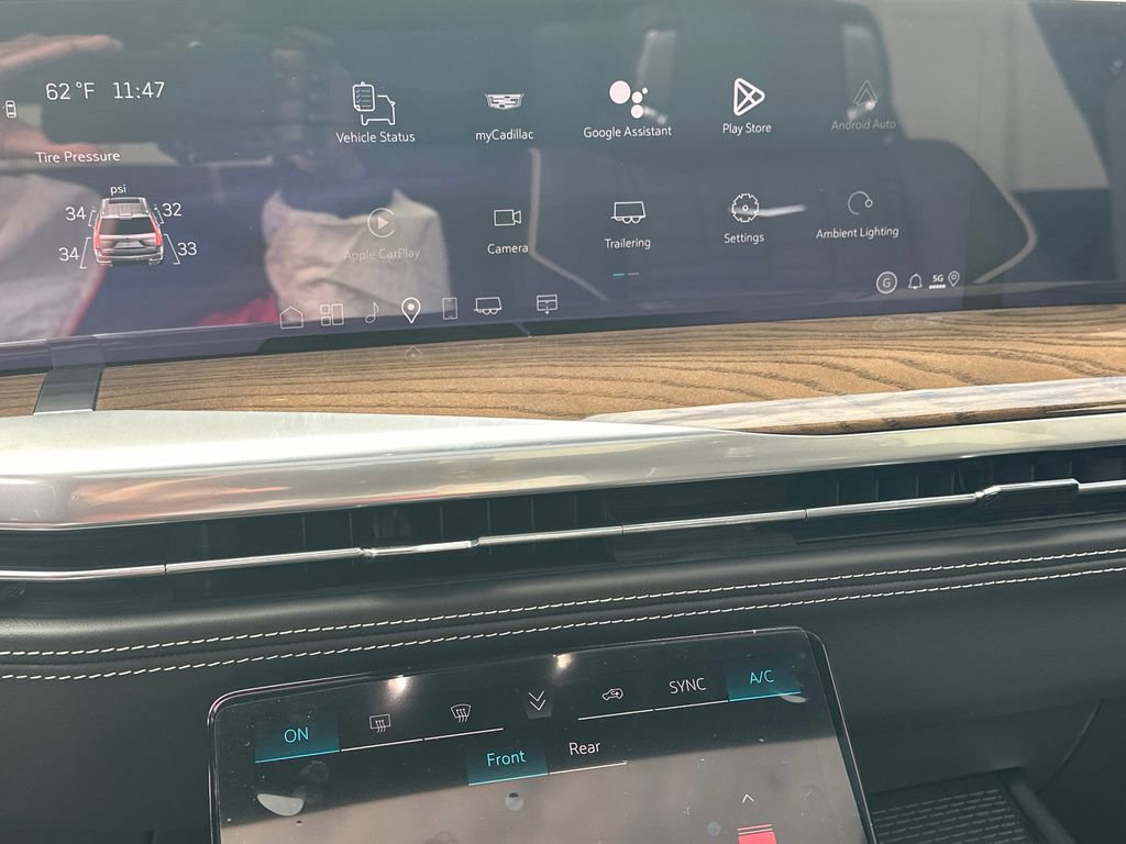 New 2026 Cadillac Escalade ESV Platinum Sport w/ LPO, ONYX Package image 29