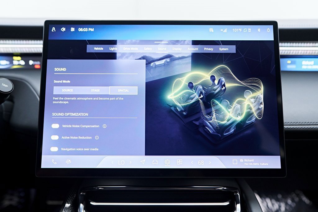 Used 2025 Lotus Eletre image 98