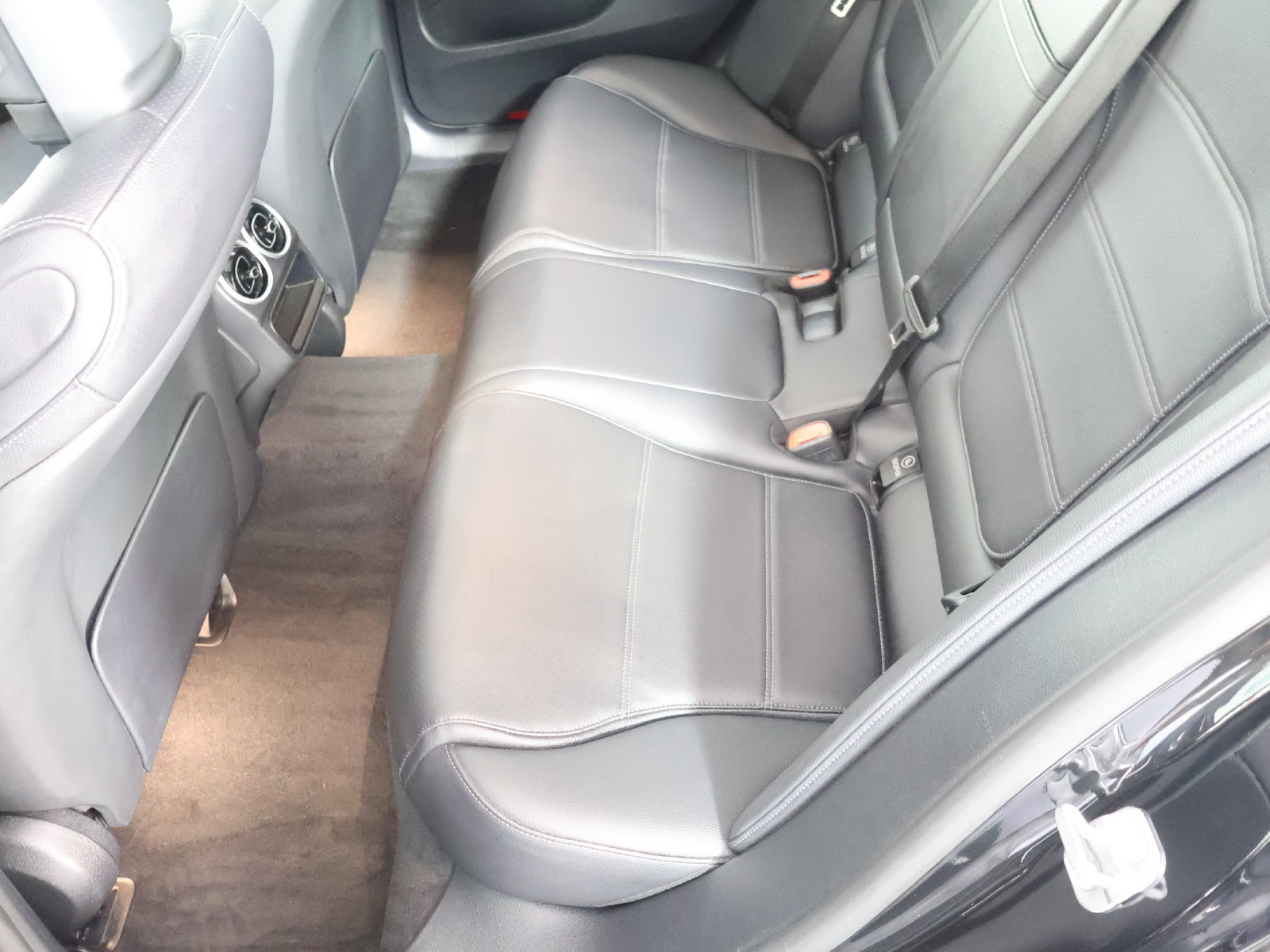Used 2025 Mercedes-Benz C 300 4MATIC Sedan image 51