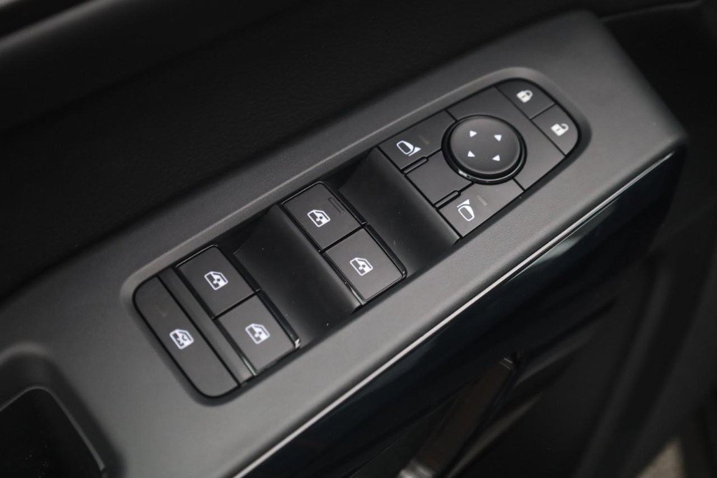 New 2026 Nissan Pathfinder SV AWD/4WD image 11