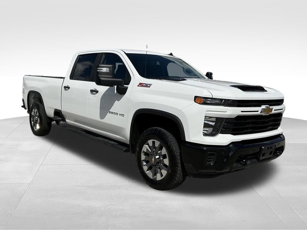 Used 2025 Chevrolet Silverado 2500 Custom w/ Custom Value Package AWD/4WD image 12