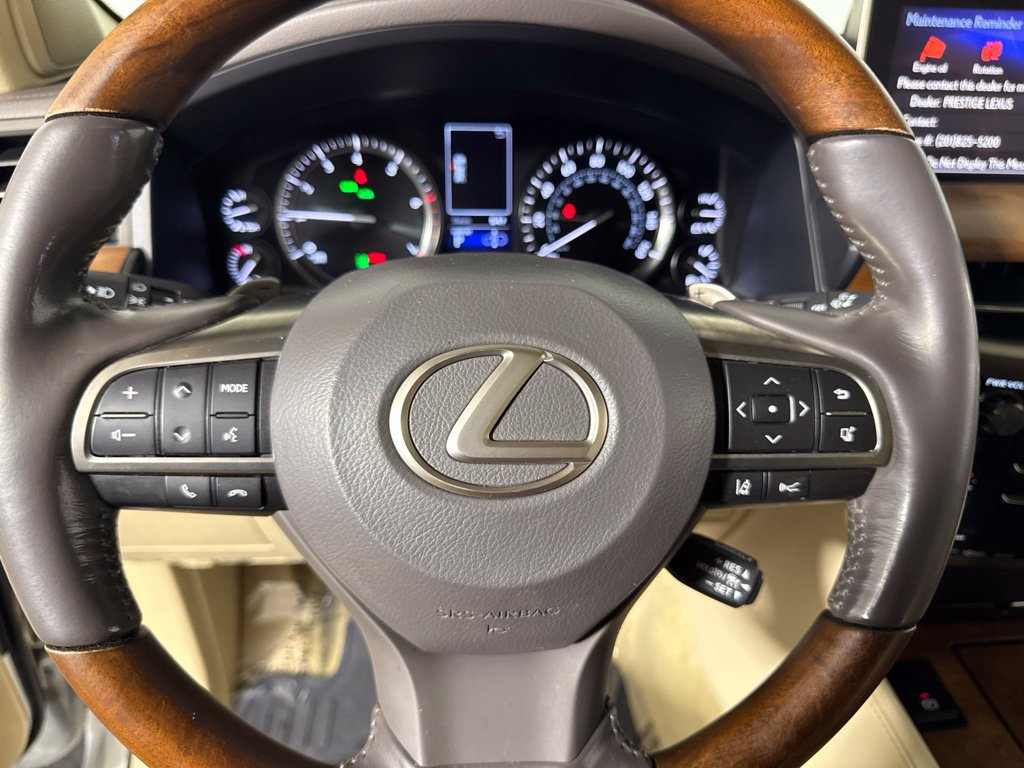 Used 2019 Lexus LX 570 4WD w/ Luxury Package image 17