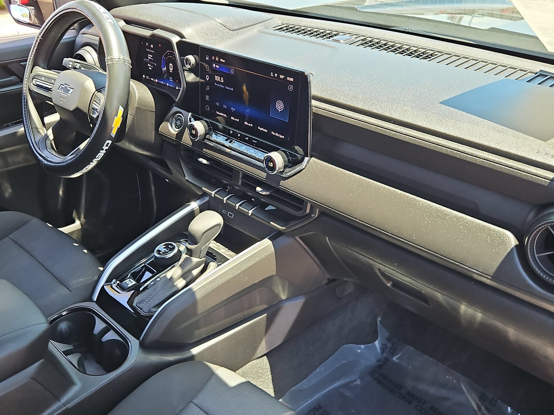 Used 2025 Chevrolet Colorado Trail Boss AWD/4WD image 26