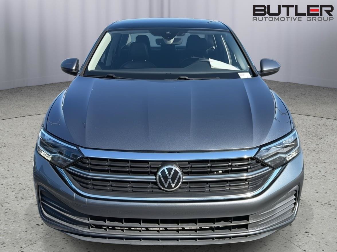 Used 2022 Volkswagen Jetta SE FWD image 9