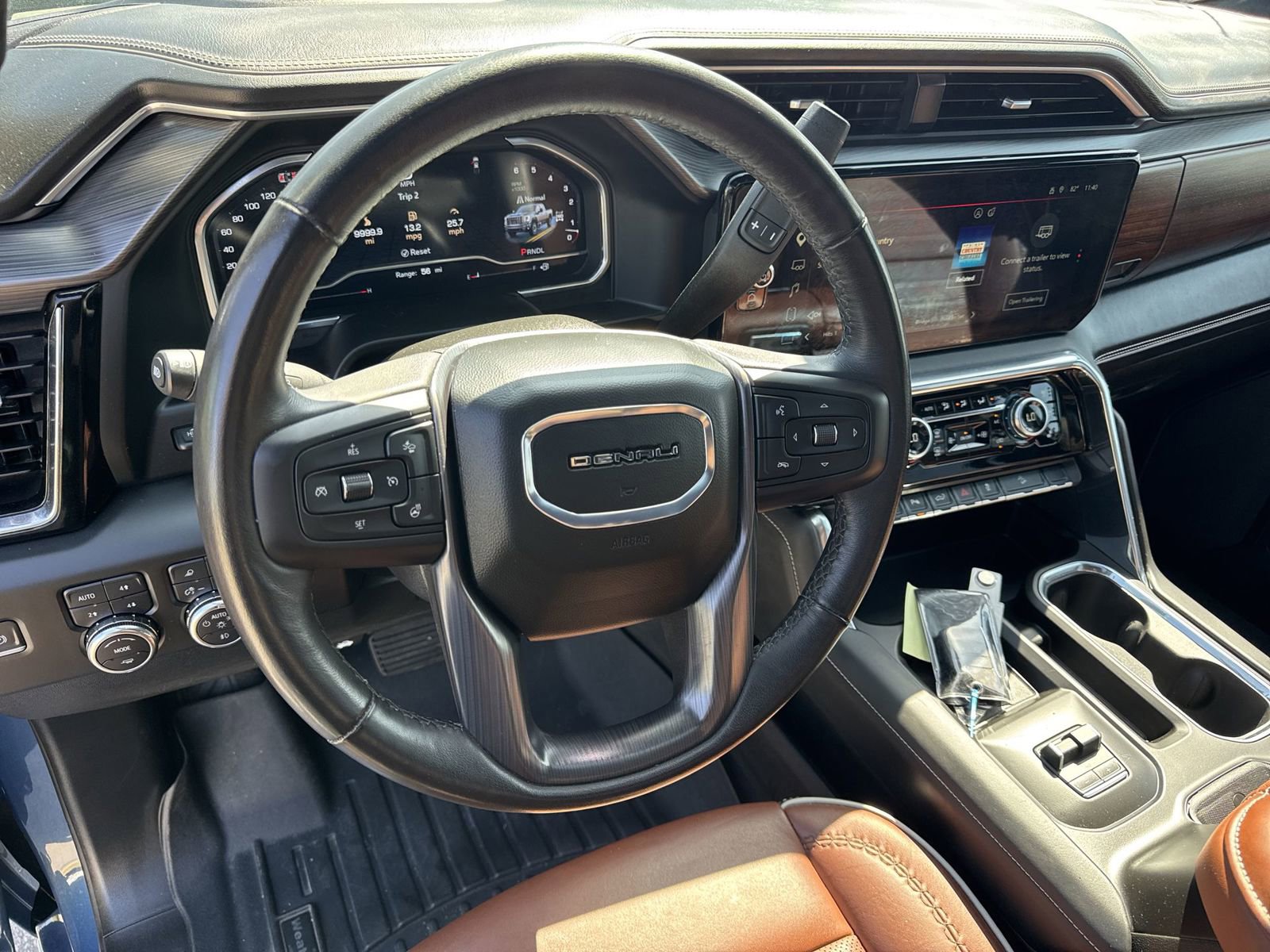 Used 2024 GMC Sierra 2500 Denali Ultimate AWD/4WD image 18