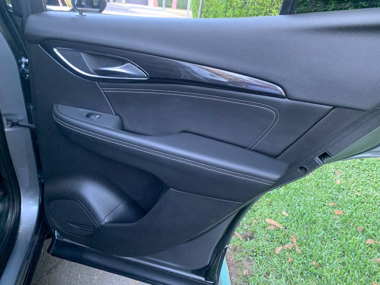 Used 2021 Buick Envision Preferred FWD image 23