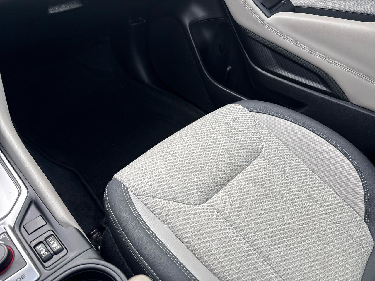 Used 2022 Subaru Forester Premium image 21