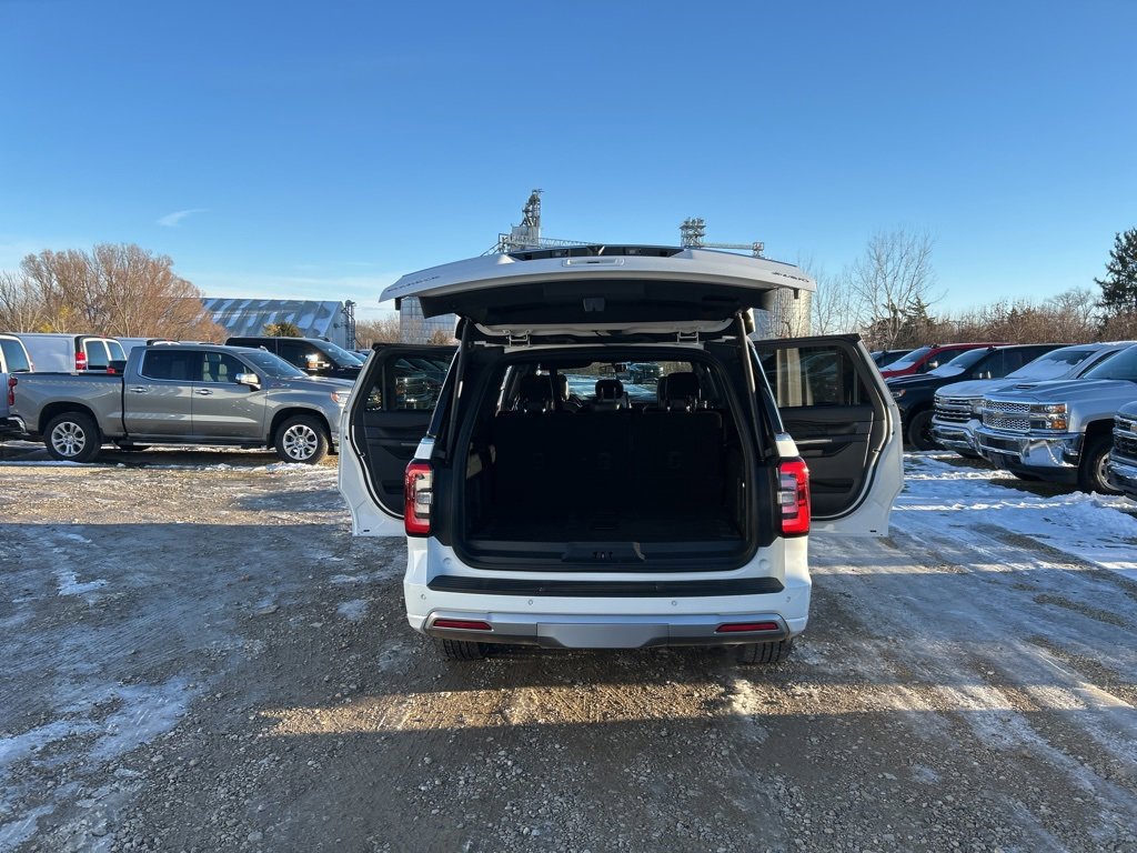 Used 2022 Ford Expedition Max Platinum image 26