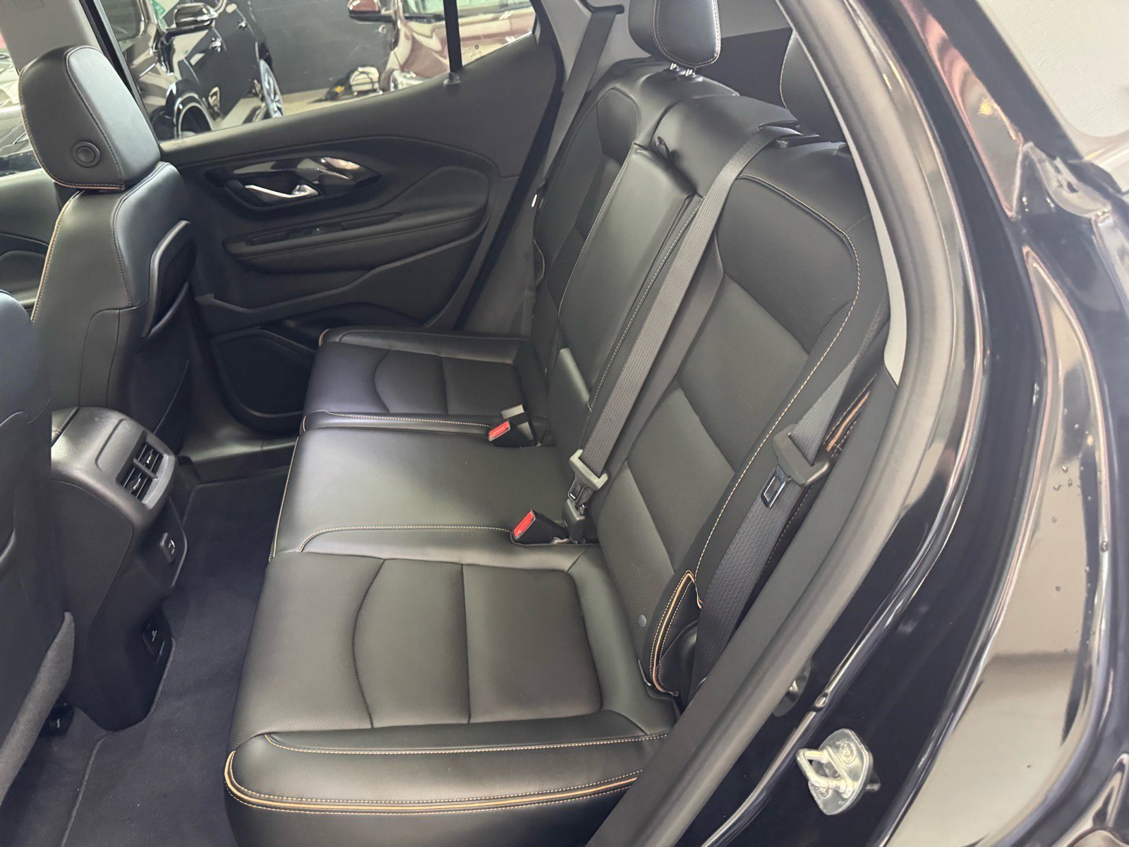 Certified 2023 GMC Terrain AT4 w/ Infotainment Package II AWD/4WD image 11