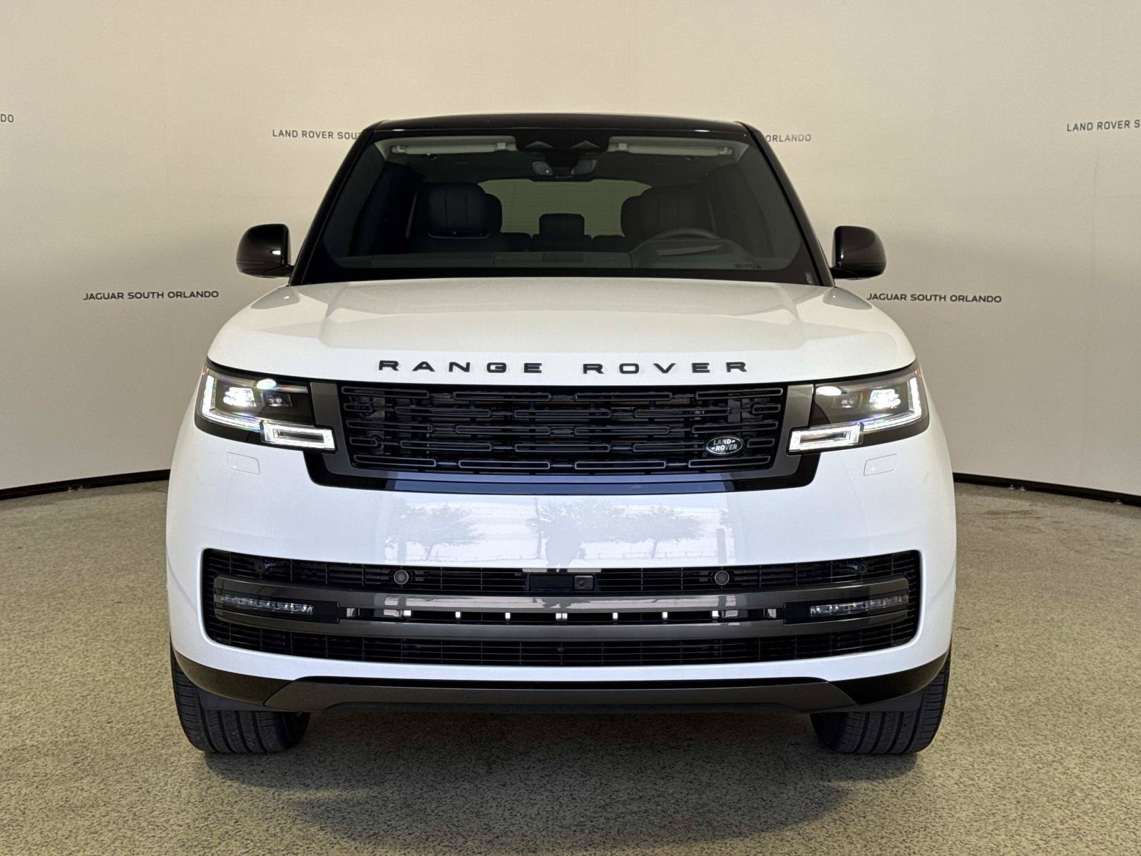 New 2026 Land Rover Range Rover Long Wheelbase SE AWD/4WD image 8